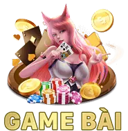 Bàn chơi game bài Kuvip với các lá bài và chip